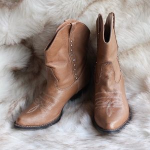 Very Volatile short cowboy boots